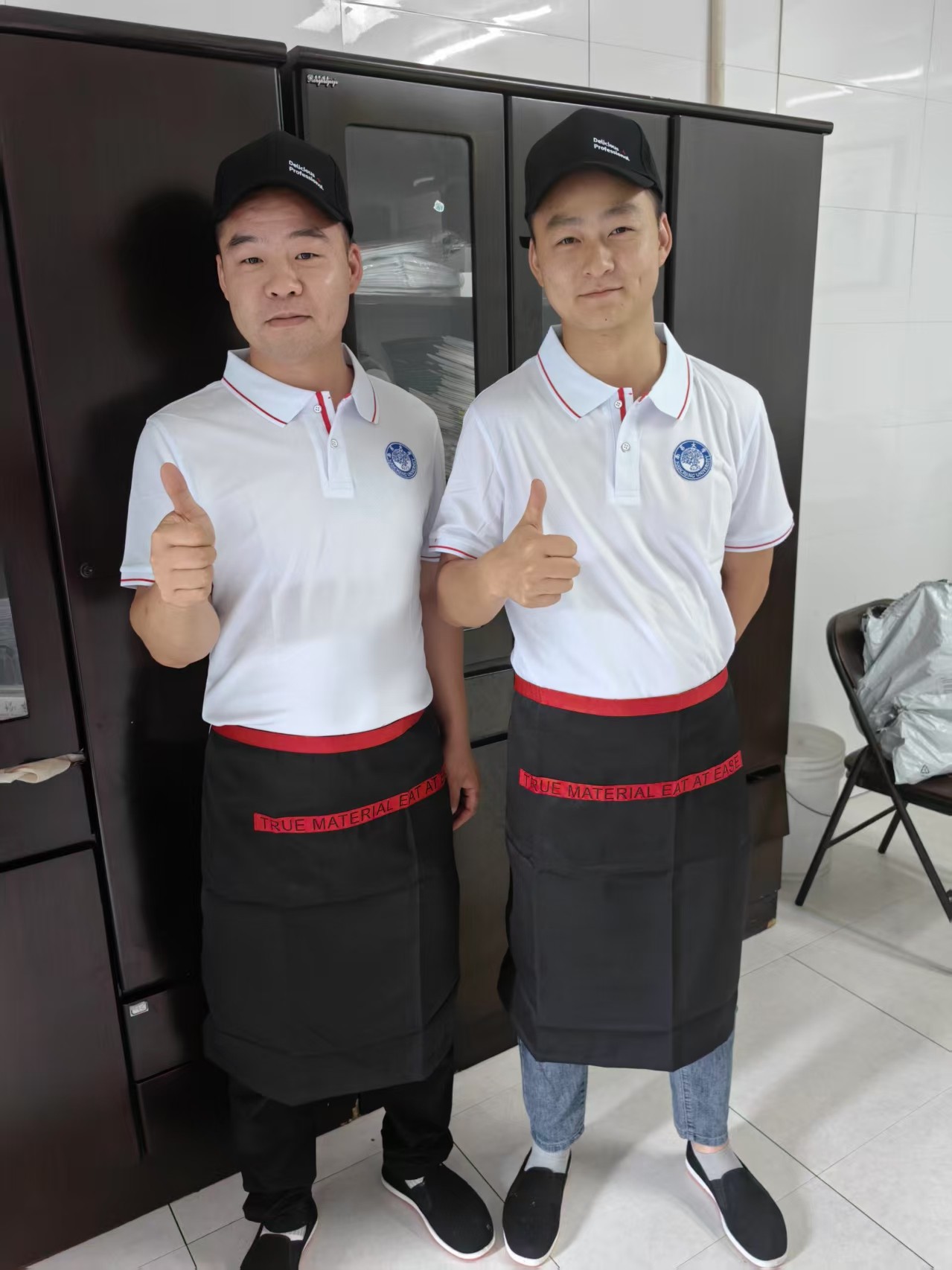 8ce573fe08a845ceb0404a365ae1cc29.jpg